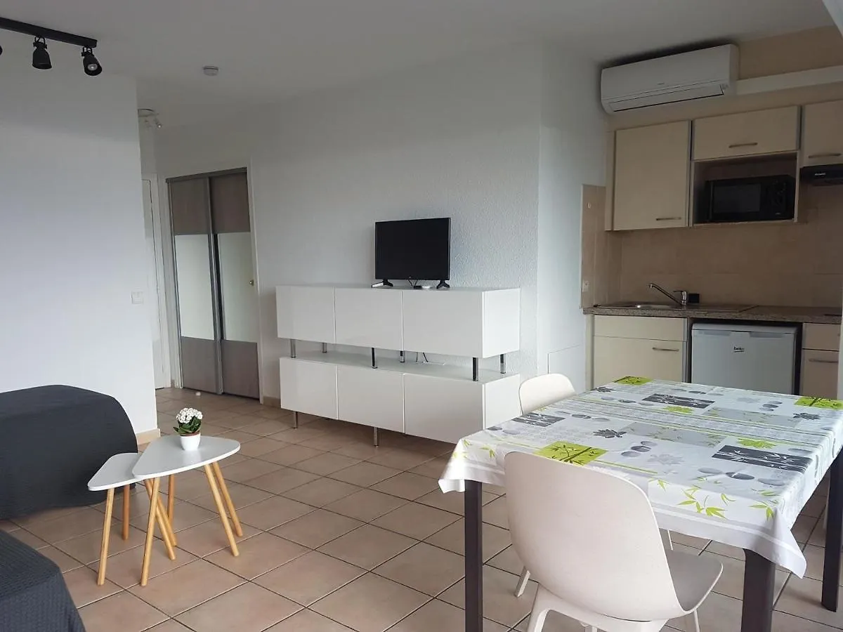 Studio Proche Plage Et Commerces - Climatise, Parking, Wi-Fi - Fr-1-466A-12 Saint-Raphael  Saint-Raphael (Var)